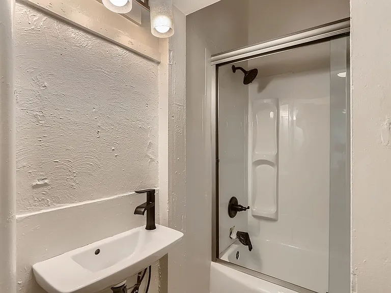 508 Pearl St — Photo 3