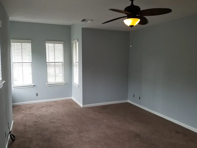 2723 Roseheath Ln — Photo 1