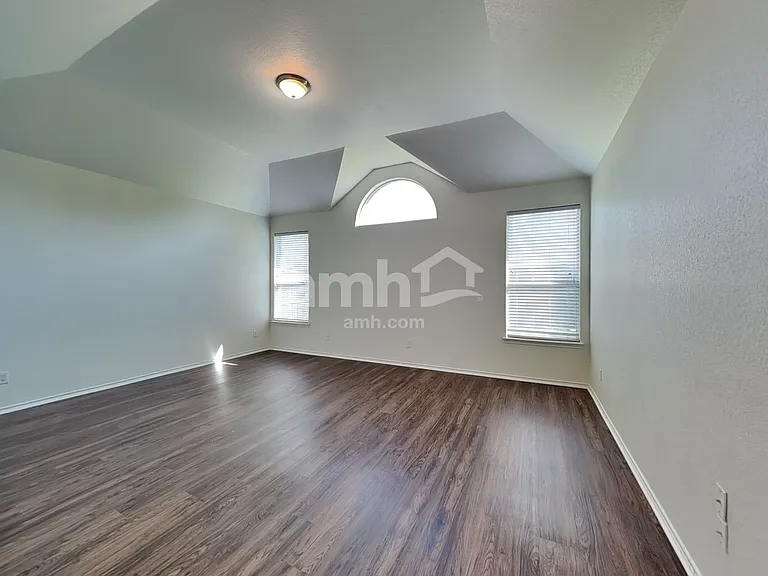617 Bur Oak Dr — Photo 14