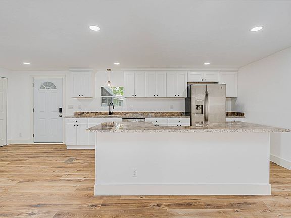 2nd image of 492 S Greenway Dr #492