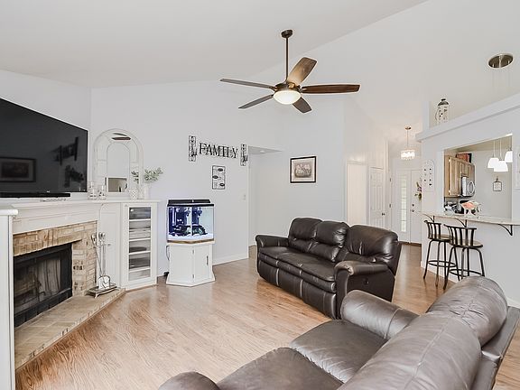 3rd image of 3826 Teton Creek Ct