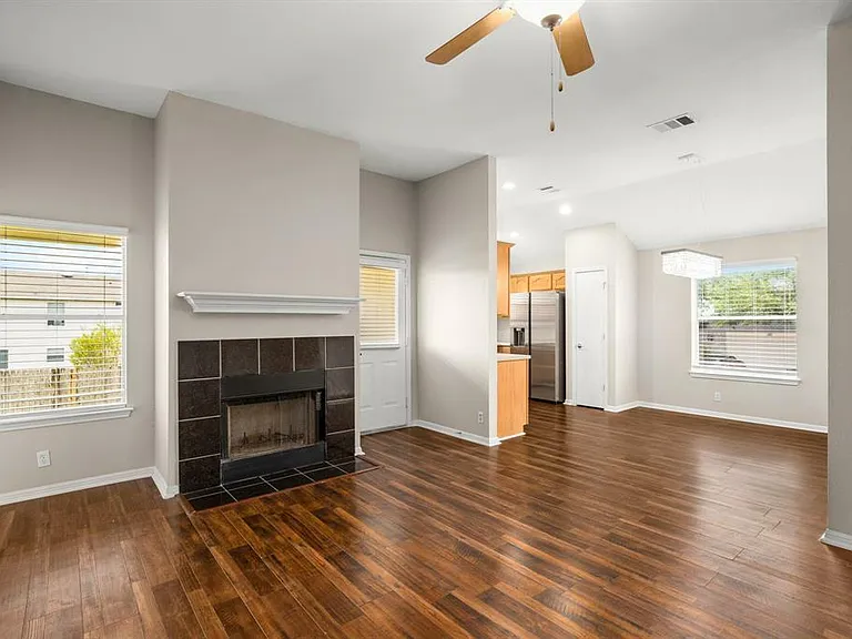 14901 Nuttall Dr — Photo 8