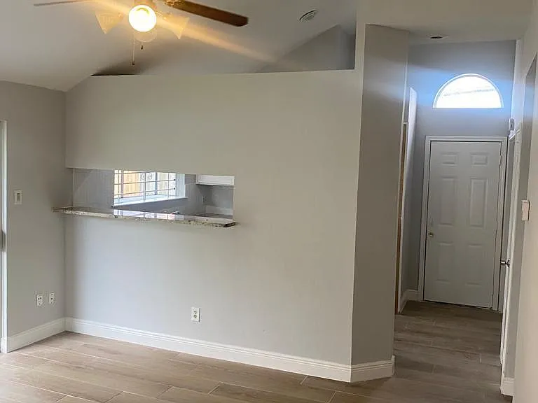 9339 Stonecreek Ln — Photo 6
