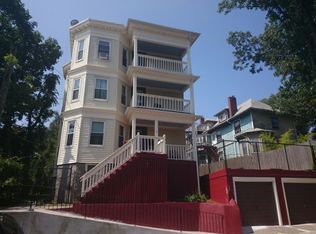 7 Peverell St, Dorchester, MA 02125