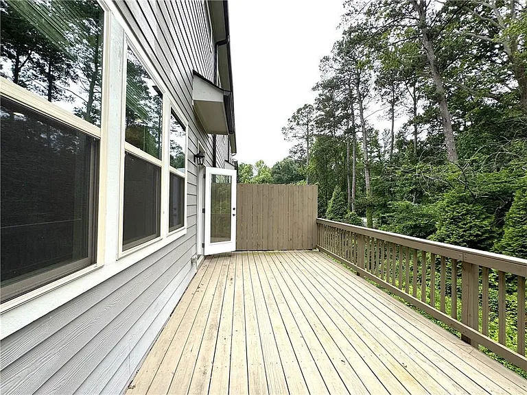 1468 Edgebrook Ct NE — Photo 36