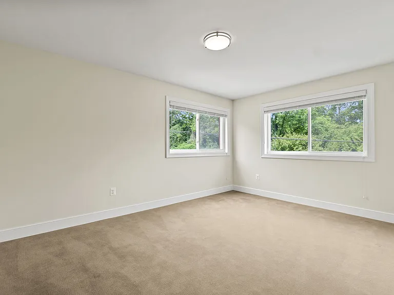The Glen at Kensington — Photo 13