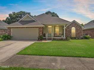 202 N Lakepointe Dr, Lafayette, LA 70506