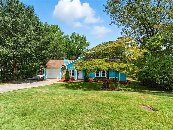 2nd image of 2865 Landington Way