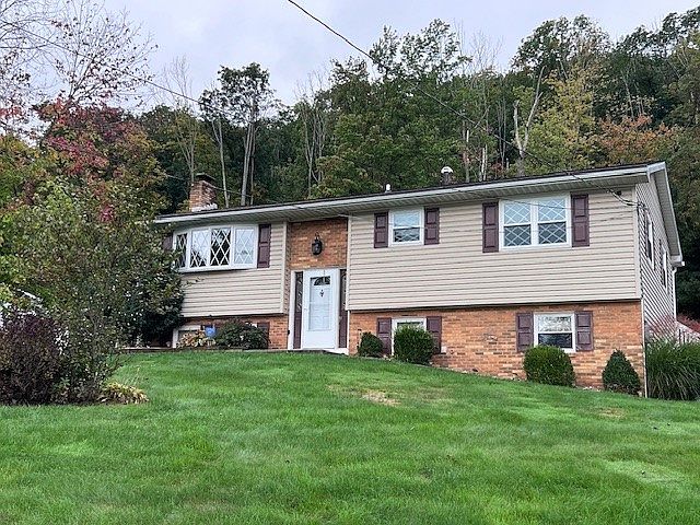 1st image of 920 Sarah Ln