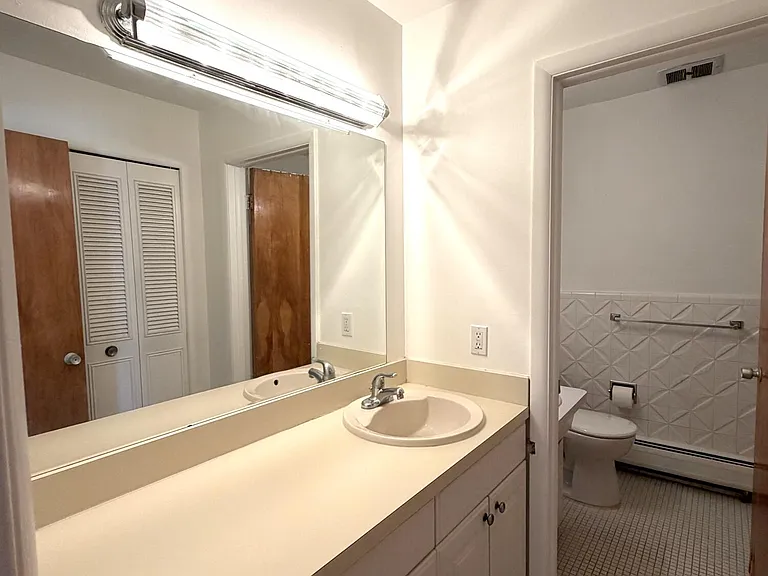1209 Island Dr #104 — Photo 10