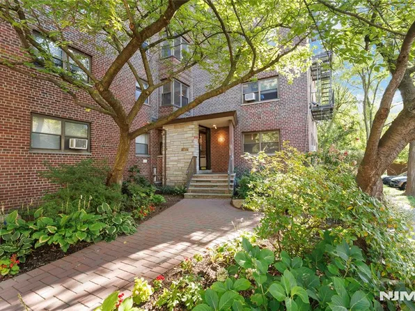 410 Fairview Avenue #4J, Fort Lee, NJ 07024