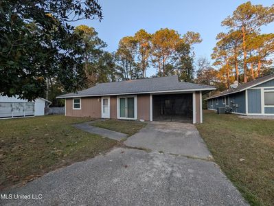 6 Stag Ct, Diamondhead, MS, 39525