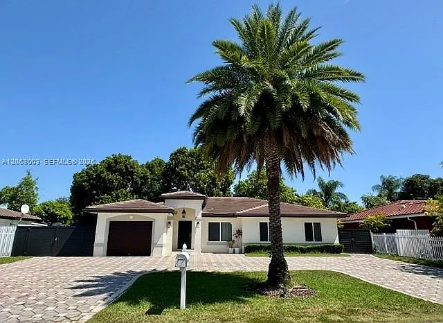 9845 NW 25th Ter