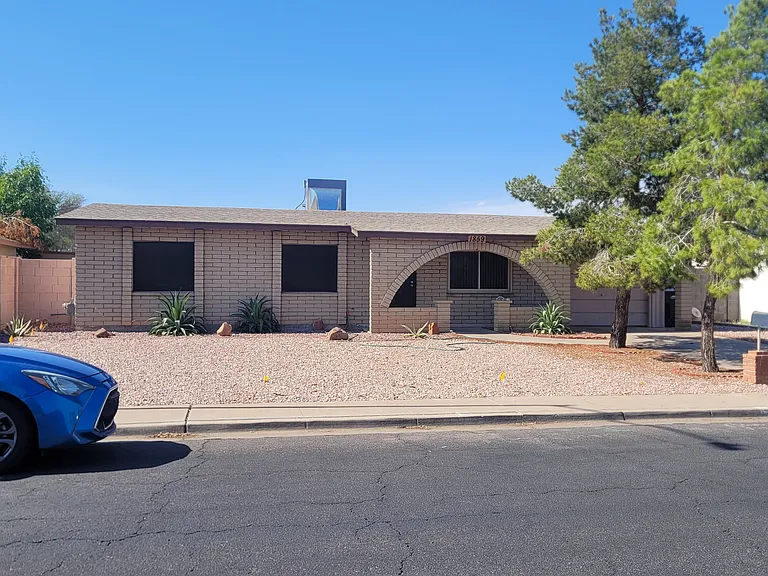 1859 E Florian Ave — Photo 2