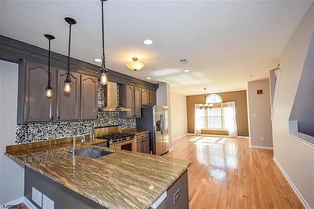 67 Chelsea Ct #67 — Photo 2