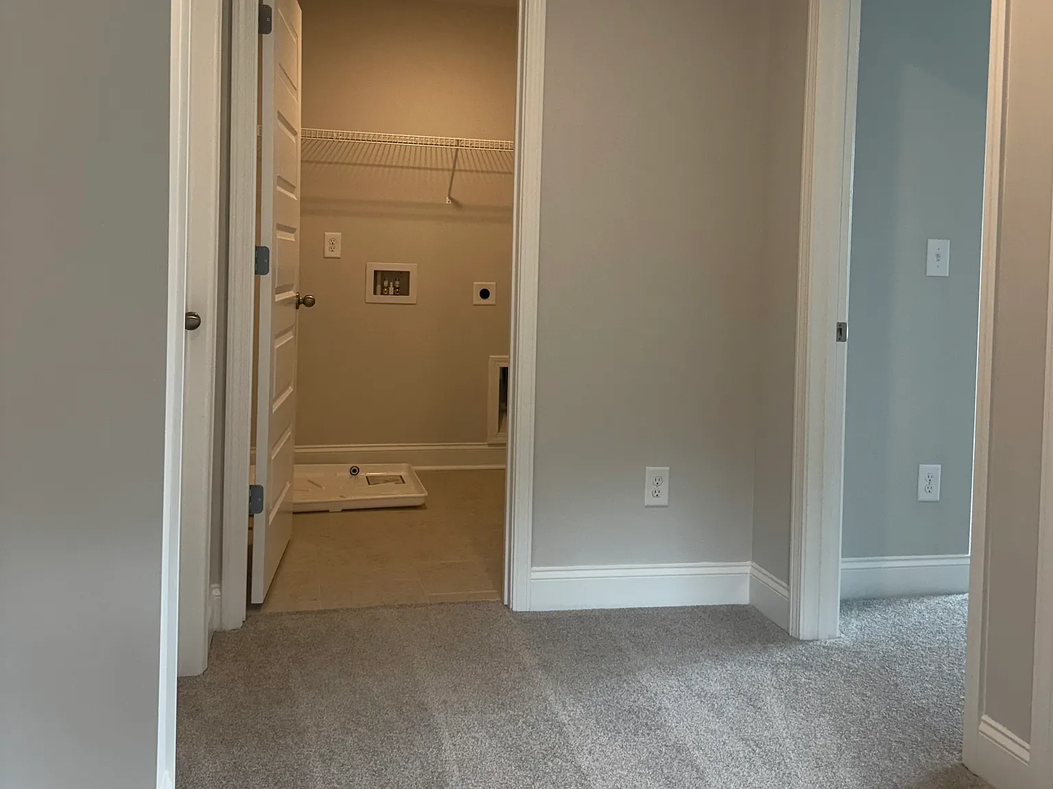 3 bed, 2.5 bath, 1922 sqft, $1,990 — Photo 4