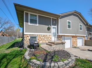 1202 SE 3rd Ter APT A, Lees Summit, MO 64063