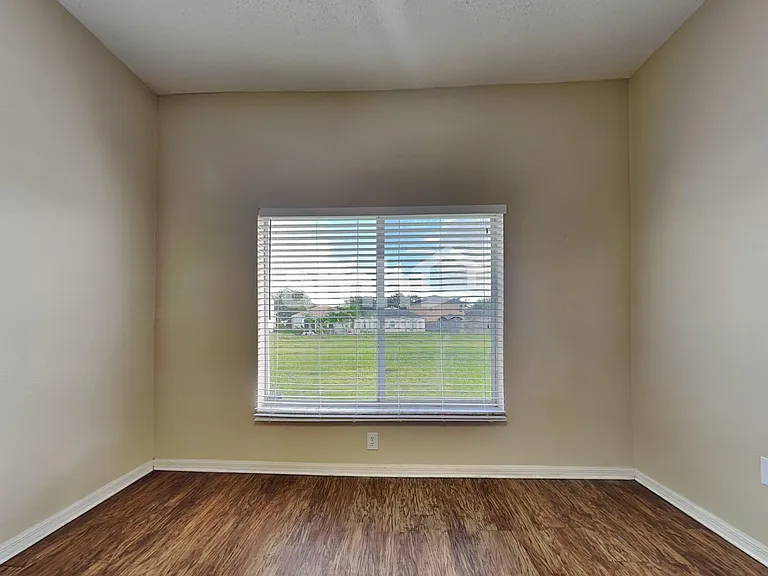 12613 Longcrest Dr — Photo 4