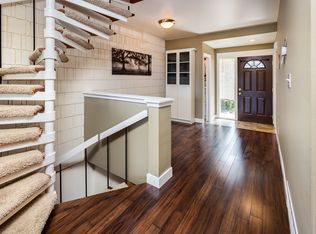 3333 5th Ave #I, South Milwaukee, WI 53172