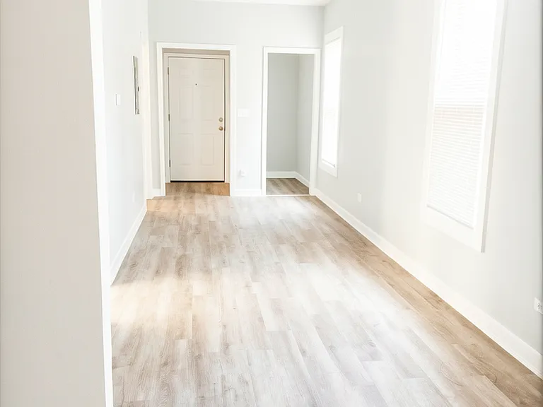 14305 Irving Ave #1 — Photo 2