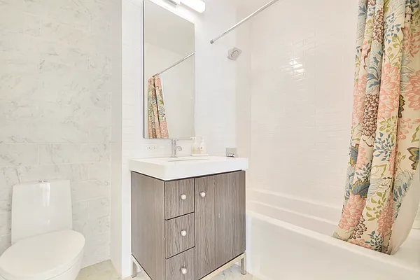 Rented by Compass | media 31