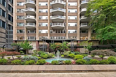 118 East 60th Street, #19F