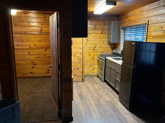 5th image of 3781 Aspen Ave #6