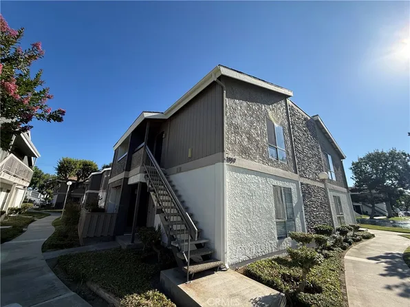2857 S Fairview St Unit J, Santa Ana, CA 92704