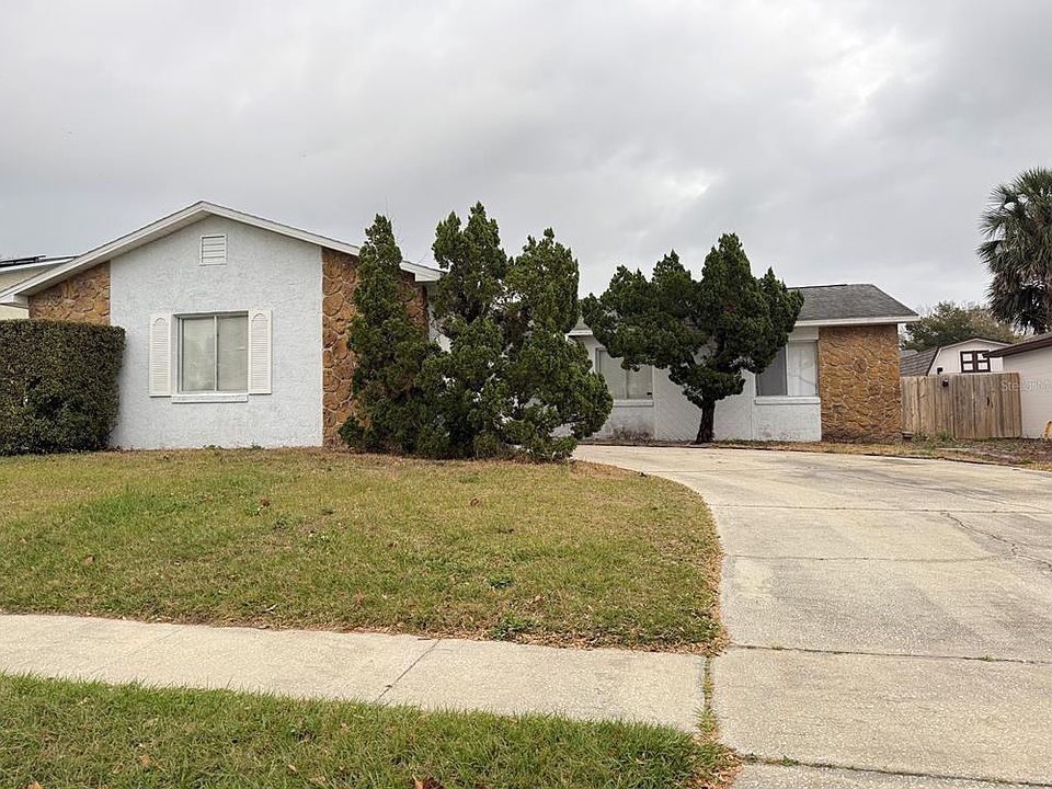 1st image of 106 GROVEWOOD AVENUE