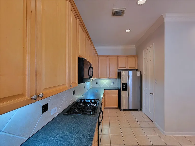 604 Reinerman St — Photo 19