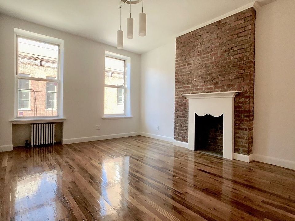 1st image of 448 W 55th St #D2