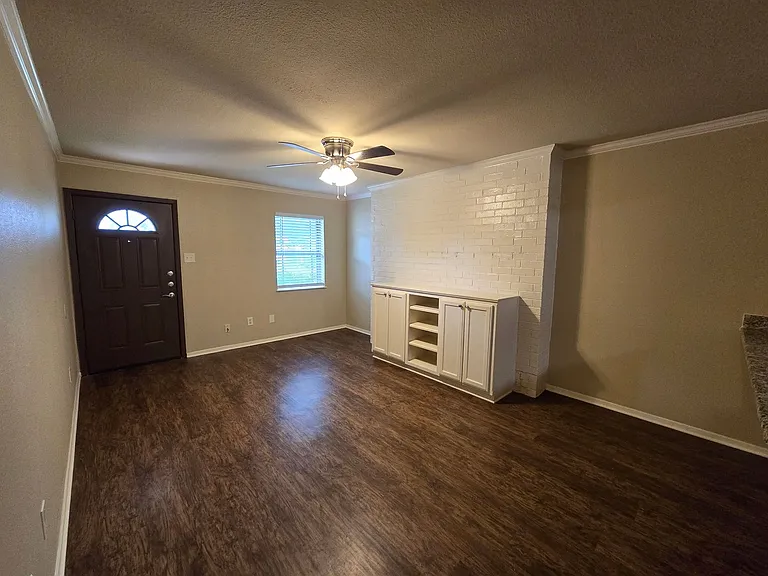 8414 Cambridge Rd #C04 — Photo 5