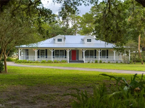 1270 Riverbend Dr, Labelle, FL 33935