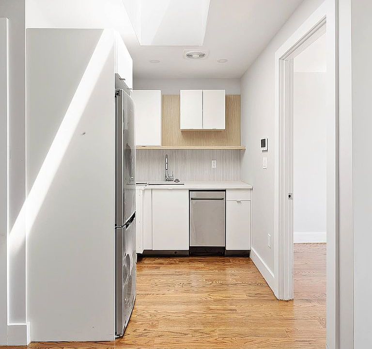 1st image of 996 Carroll St #5G
