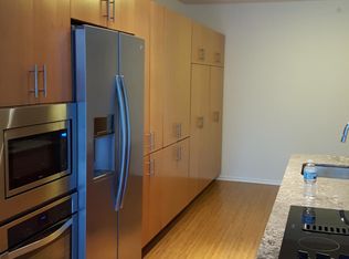 232 W Ohio St, Chicago, IL 60654