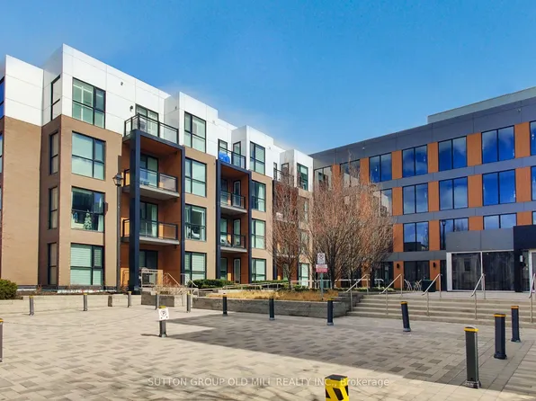 210 Sabina Dr #214, Oakville, ON L6H 0W6