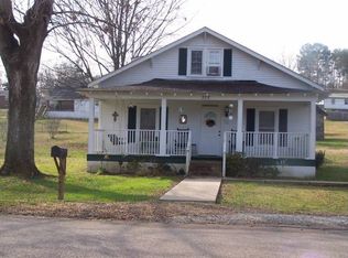 511 Vine St, Clifton, TN 38425