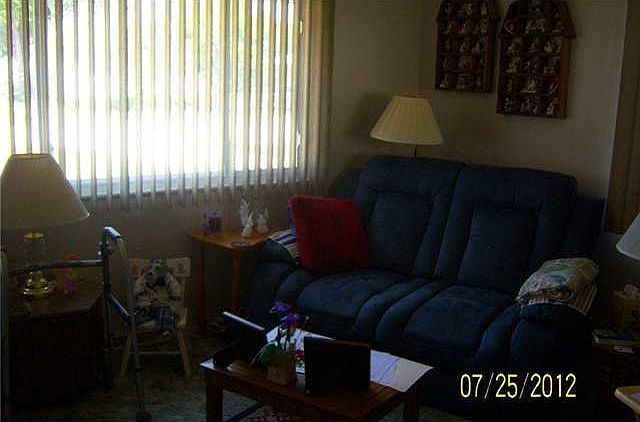 2nd image of 2622 Bleeker St