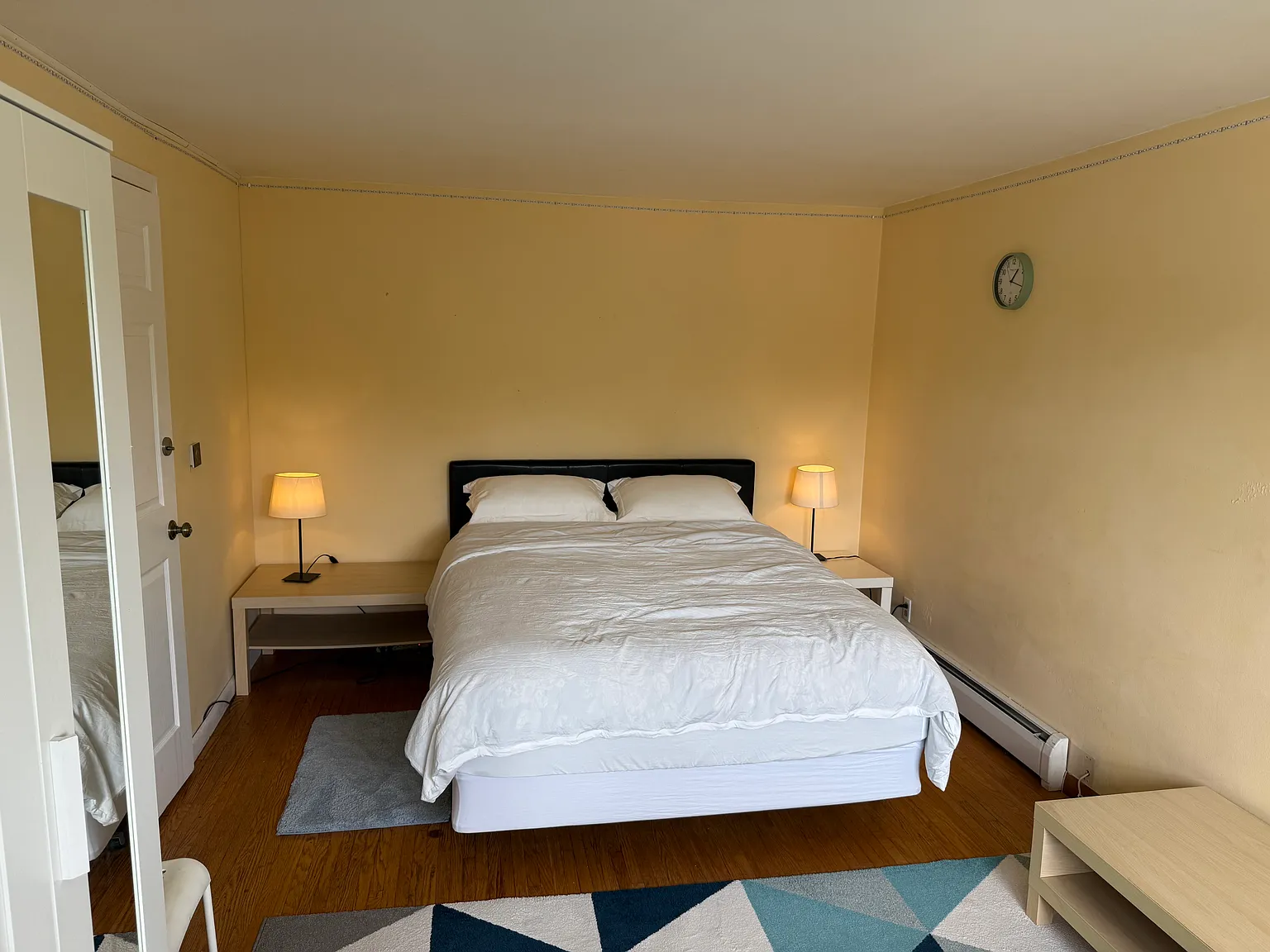 1 bed, 400 sqft, $695 — Photo 2