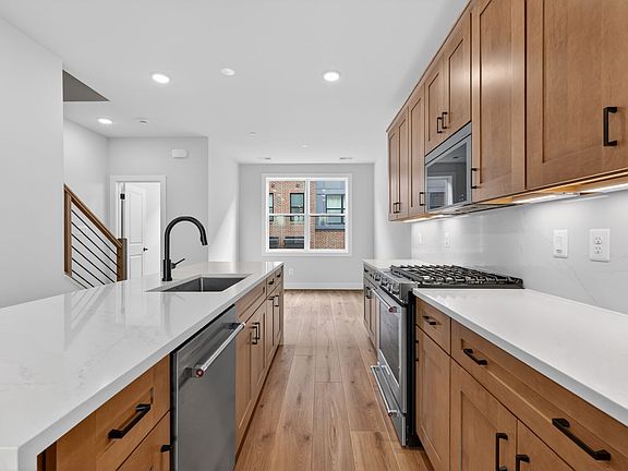 4965 Lachlan Mews