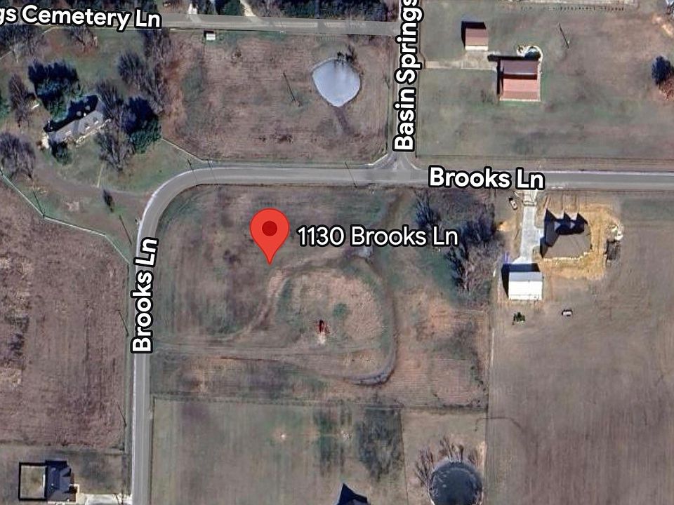 2nd image of 1130 Brooks Ln
