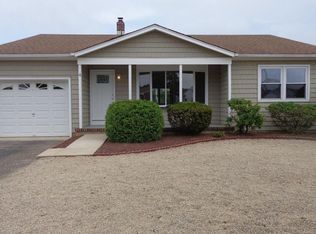 4 Garrett Rd, Toms River, NJ 08757