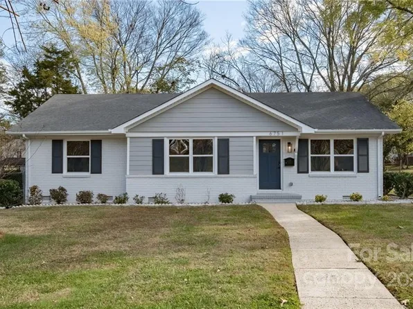 6751 Woodstream Dr, Charlotte, NC 28210