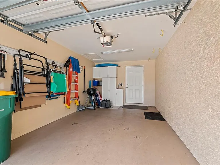 465 Robin Hood Cir #101 — Photo 21
