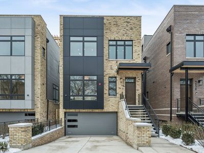 4456 N Greenview Ave, Chicago, IL, 60640