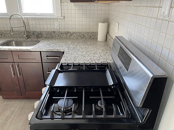 3rd image of 48 S Glenview Ave