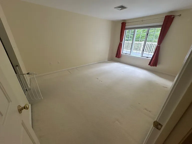 401 Browning Ln — Photo 16