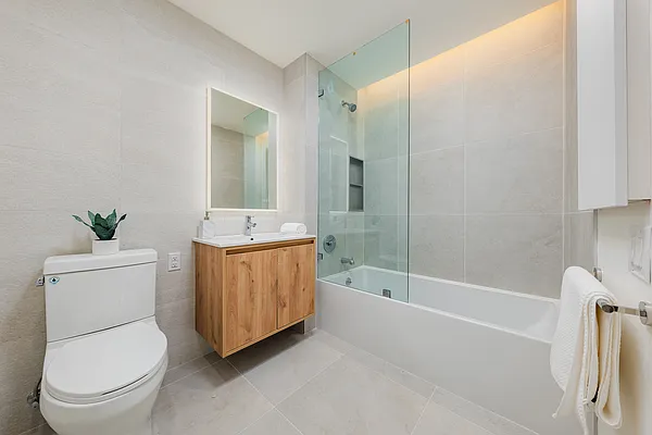 Rented by Nooklyn NYC LLC | media 14