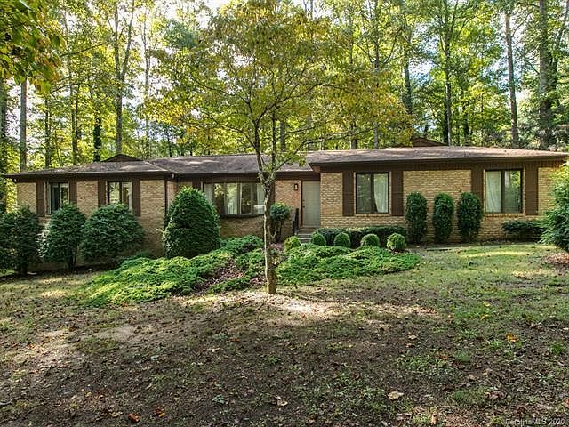 1st image of 24 Hunters Ln
