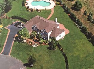 135 Laredo Ct, Freehold, NJ 07728